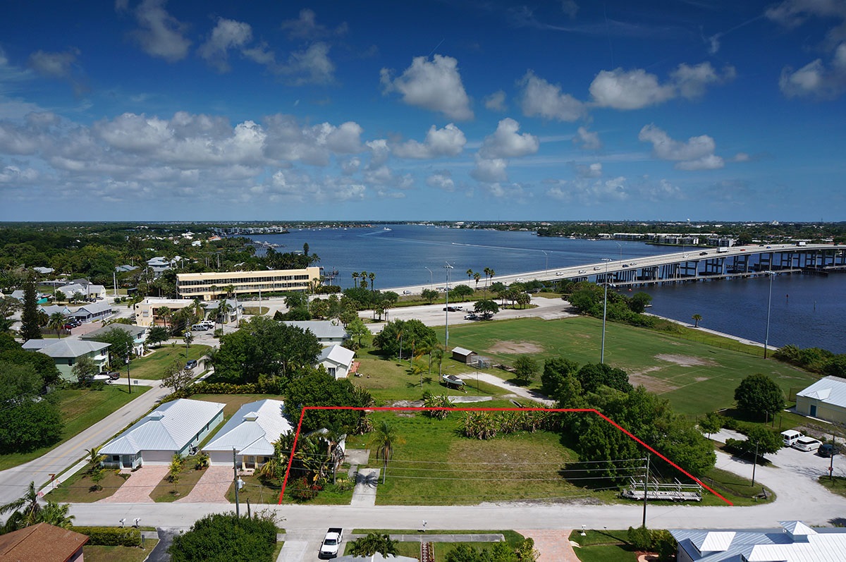 Vacant land for sale Palm City FL with cottage New homesLandmark Realty
